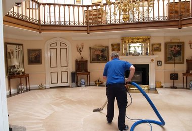 Особенности уборки в коттеджах